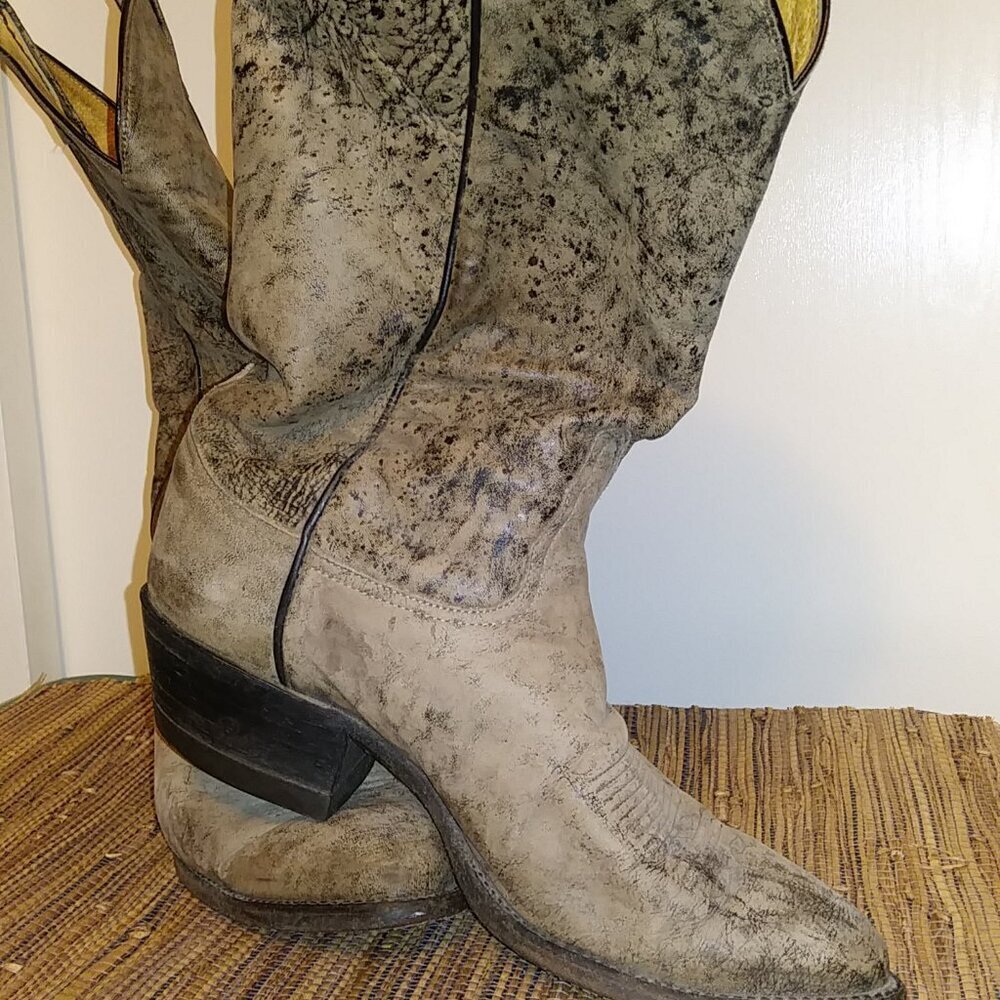 Tony Lama Brown Cowboy Boots Men's Size 8 EE- style 6433